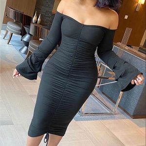 Ruched Boat Neck Flare Long Sleeve Bodycon Dress